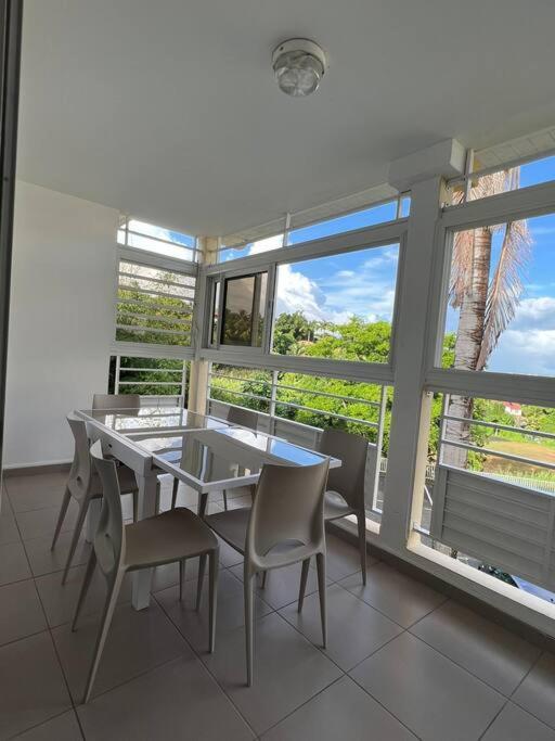 Appartement F4 Petit Bourg Eksteriør billede