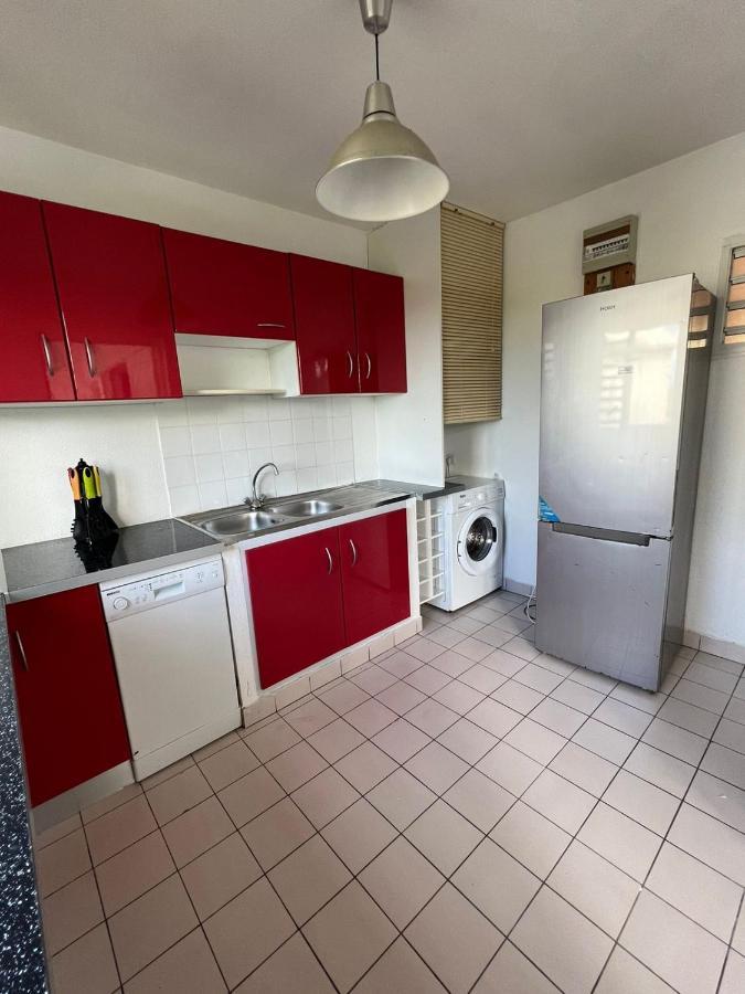 Appartement F4 Petit Bourg Eksteriør billede